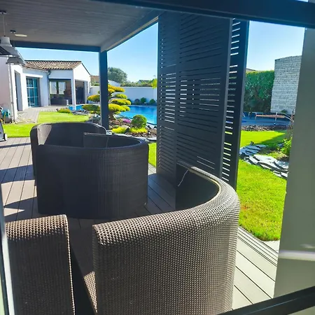 ღ Des Astres 850 M2 - Piscine, Jacuzzi, Sauna, Hammam, & Salle De Cinema *